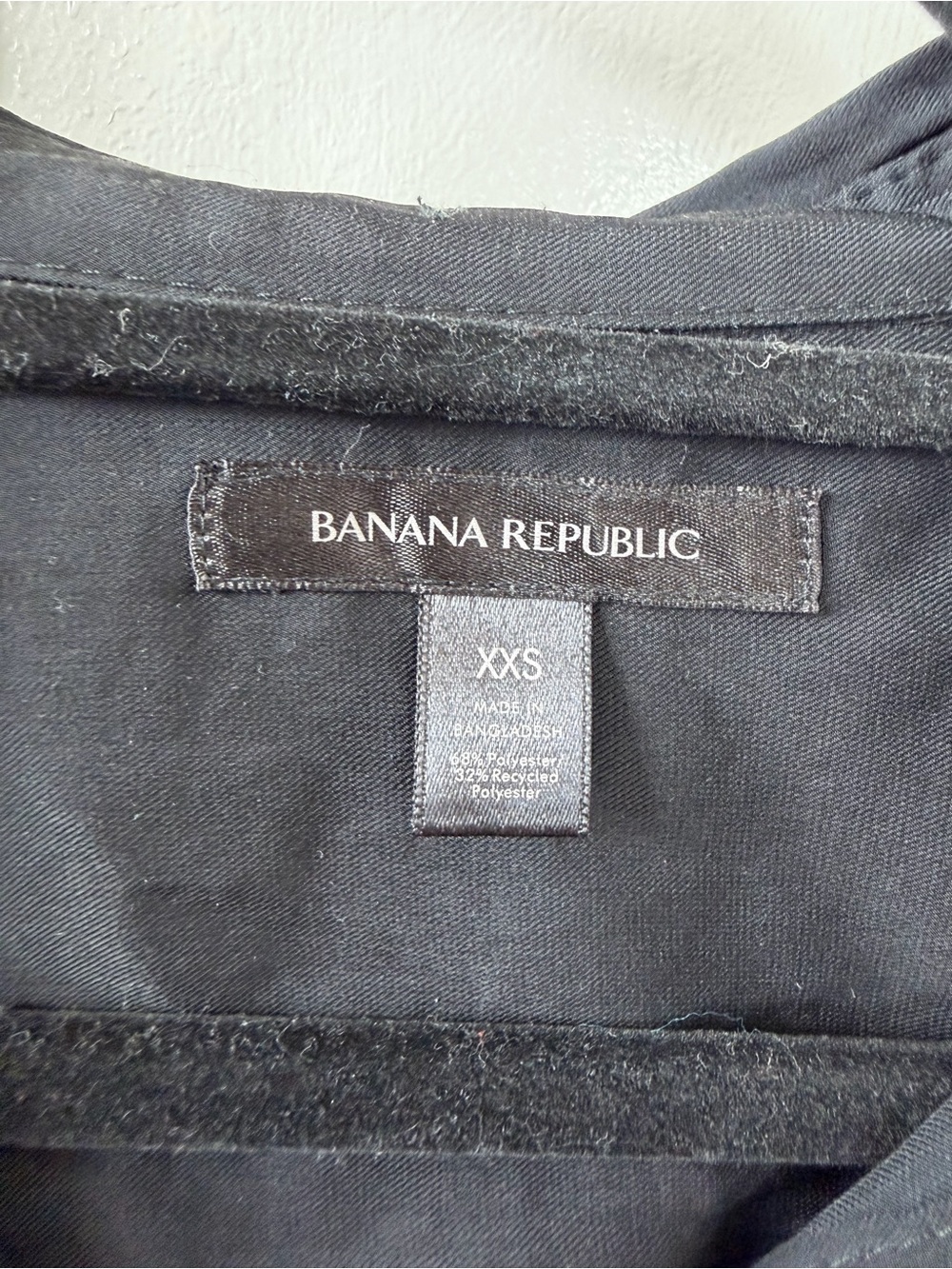 Banana Republic Classic Black Button-Up Blouse - Picture 3 of 4